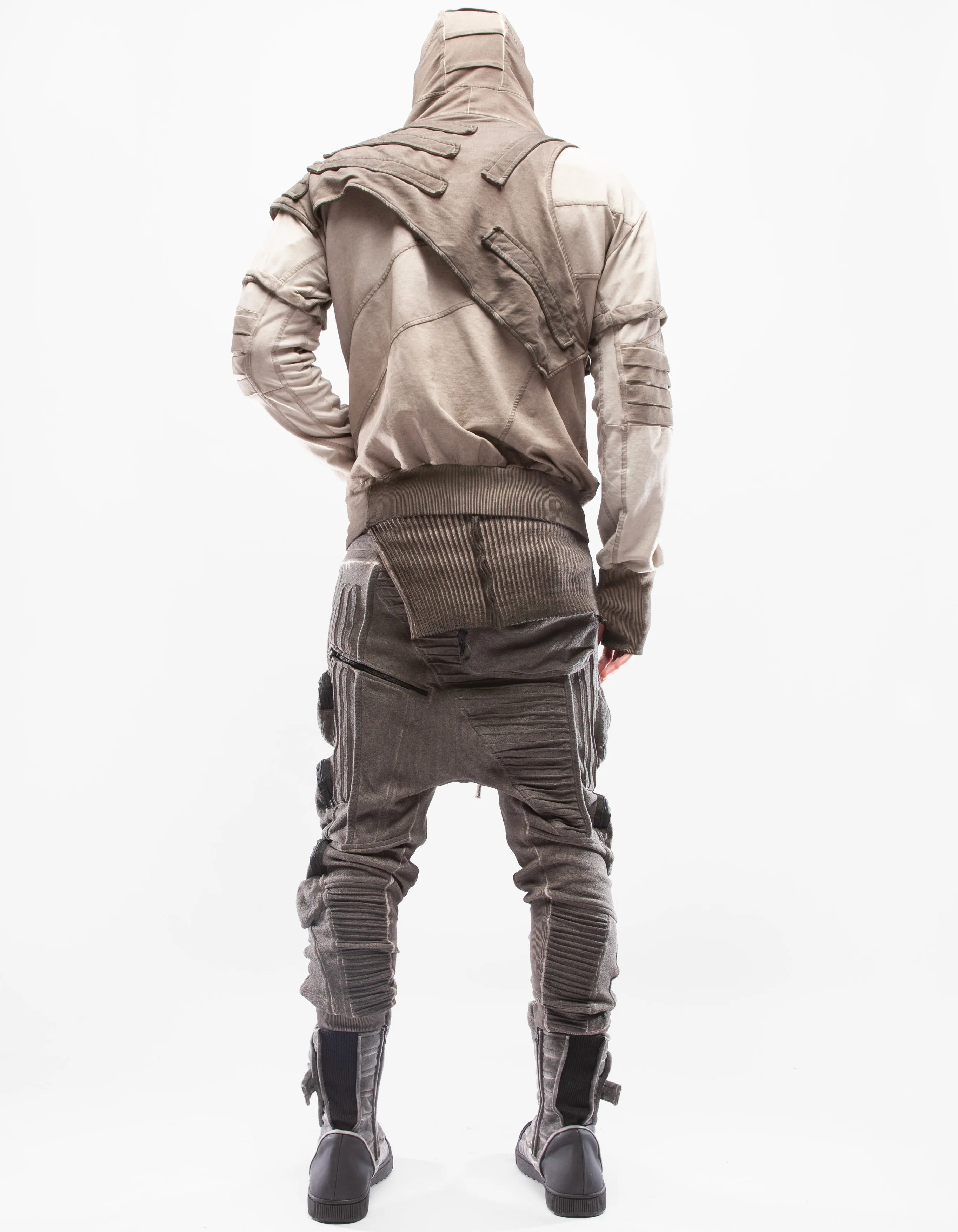 HOODY TELLURIAN