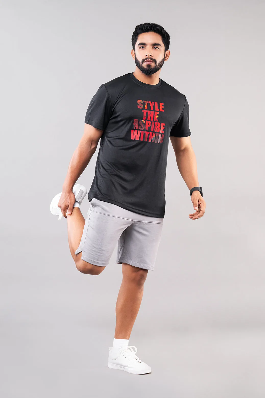 MINIMAL BUZZ TAGLINE GRAPHIC T-SHIRTS - BLACK