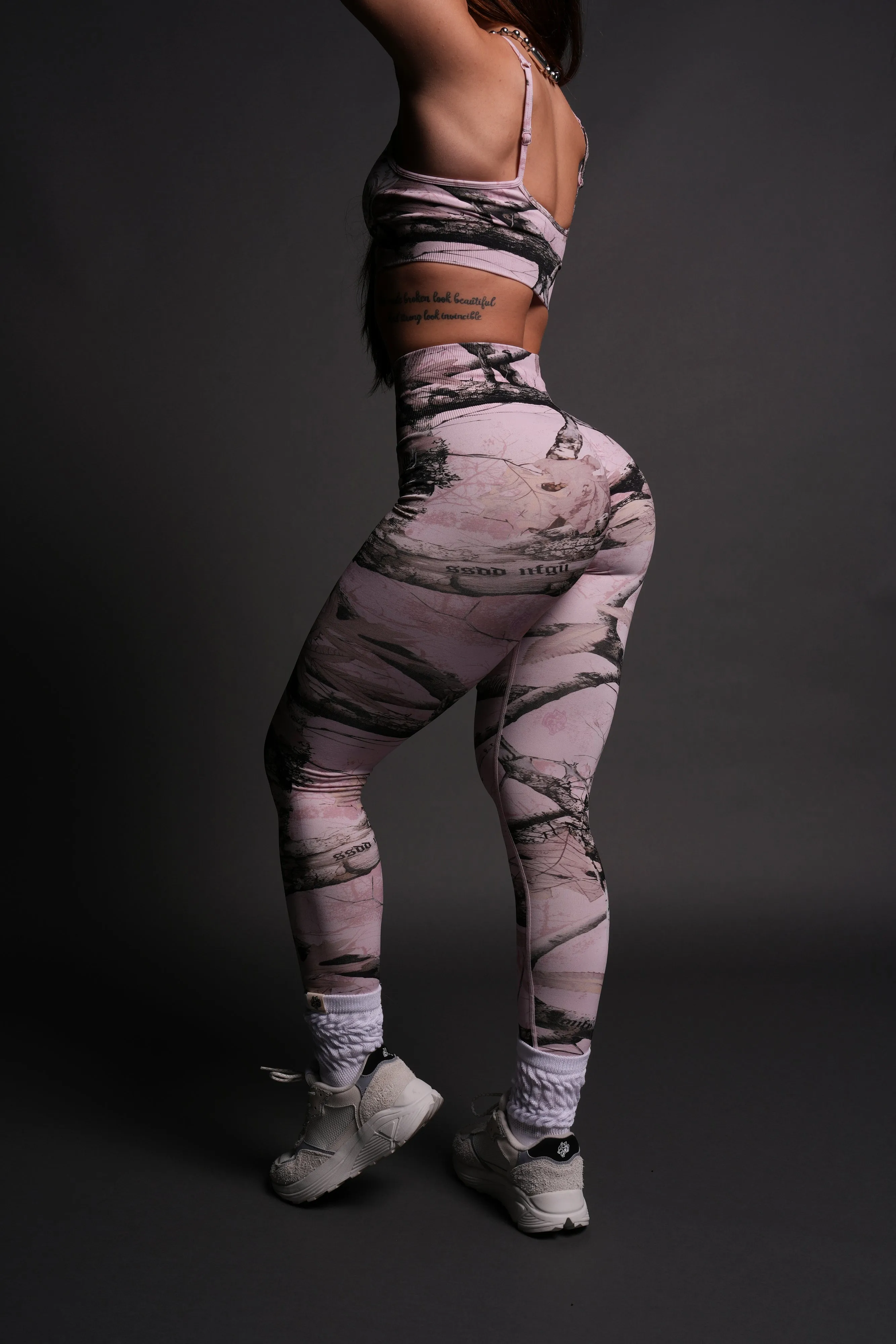 Our Passion "Everson Seamless" Scrunch Leggings in Baby Pink Woodland Camo