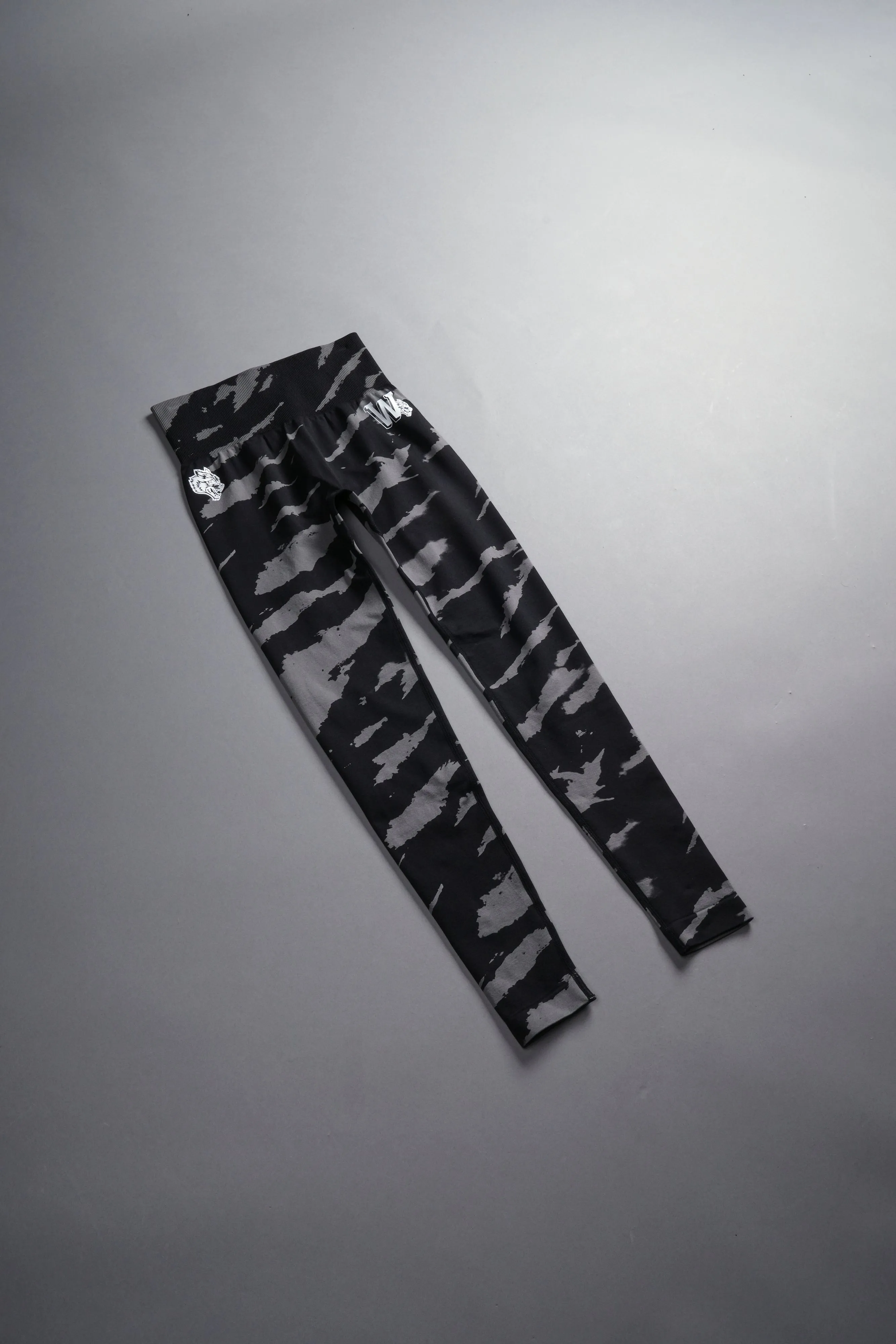 Our Stamp "Everson Seamless" Scrunch Leggings in Black Native Camo