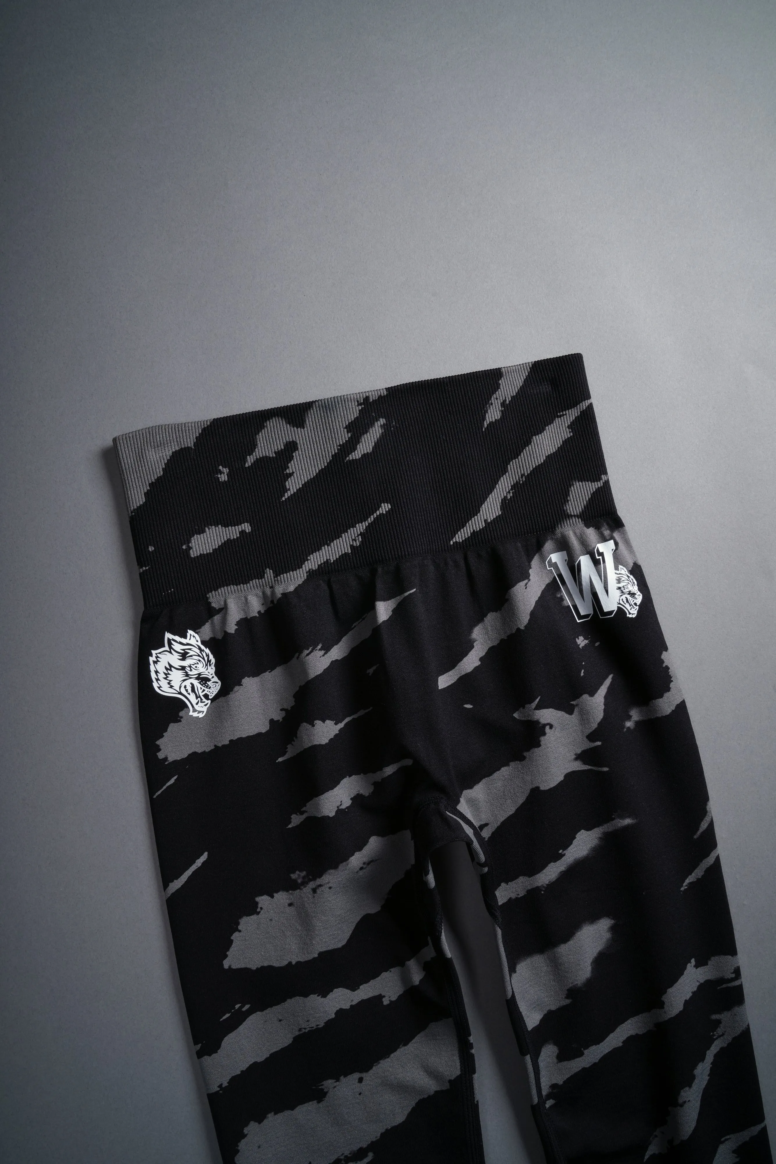 Our Stamp "Everson Seamless" Scrunch Leggings in Black Native Camo